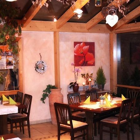 Inn Landgasthof "Zur Gemuetlichkeit" Mombris Dış mekan fotoğraf